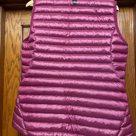 NWT Marmot vest - Picture 3 of 4